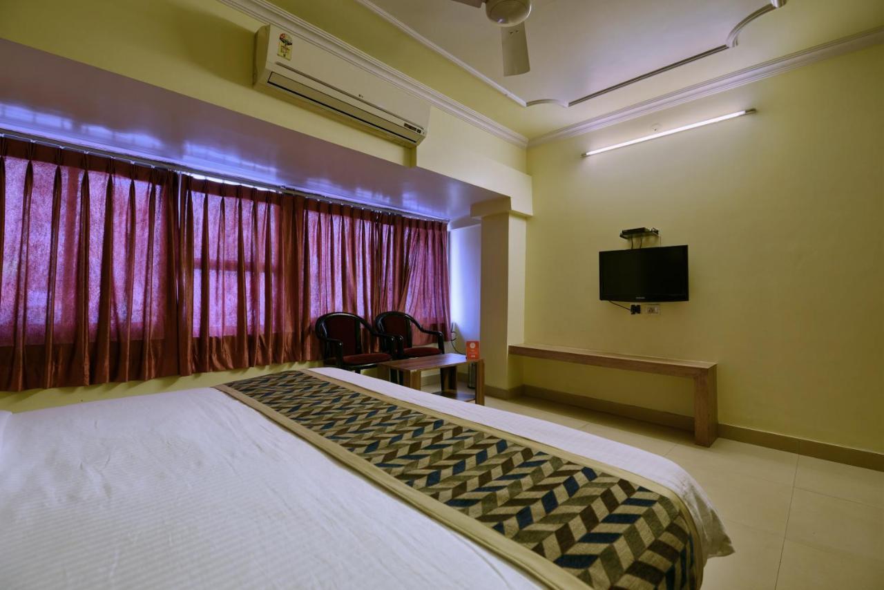 Oyo 2289 Hotel Radha Palace Kukas Esterno foto